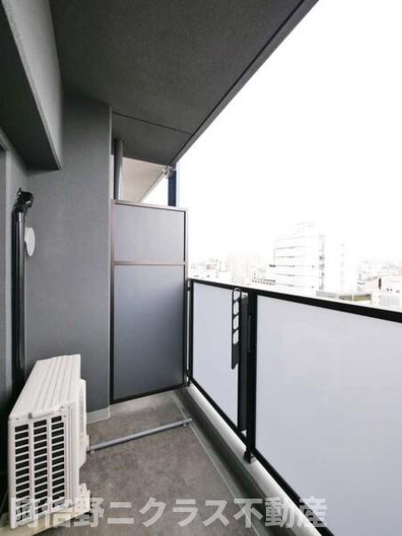 バルコニー　内装は別部屋の参考写真です。