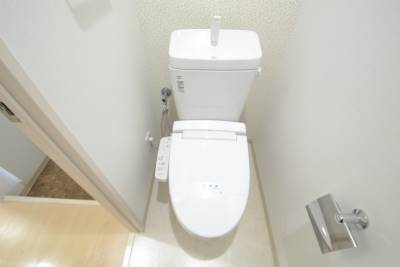 トイレ　ウォシュレット付き☆