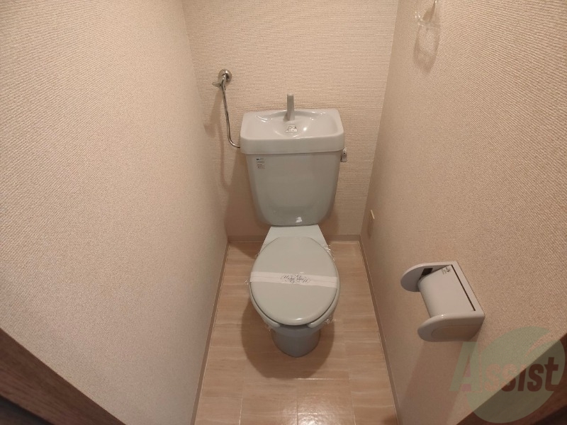 トイレ　こちらはトイレです。清潔感があり、安心して使用できます。