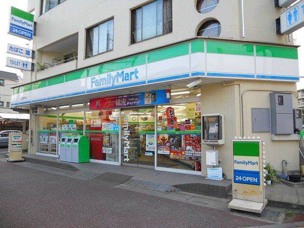 コンビニ　ファミリーマート 北与野駅前店（コンビニ）まで362m