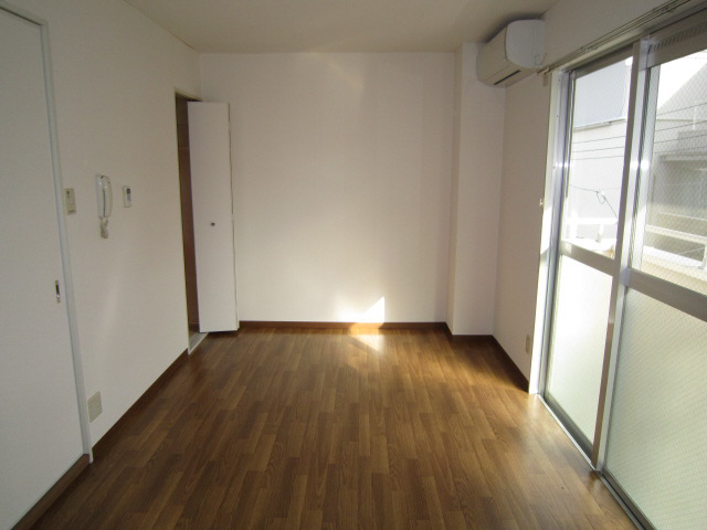 居室・リビング　写真は同マンションの他のお部屋のものです