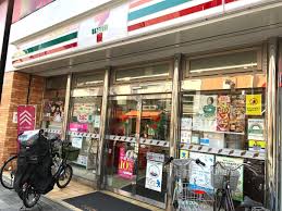 コンビニ　セブンイレブン荒川町屋2丁目店（コンビニ）まで406m