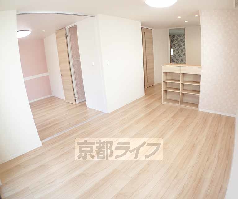 居室・リビング　広々としたお部屋です。