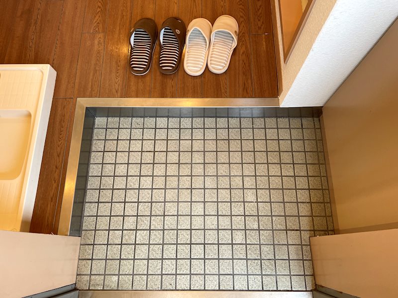 玄関　類似タイプ参考写真掲載。