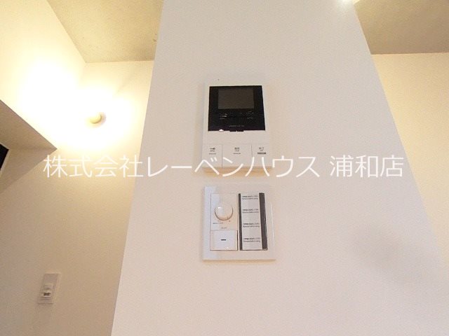 セキュリティ　他部屋参考・床面は濃い色になります。