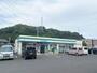 コンビニ　ファミリーマート宇宿七丁目店（コンビニ）まで82m