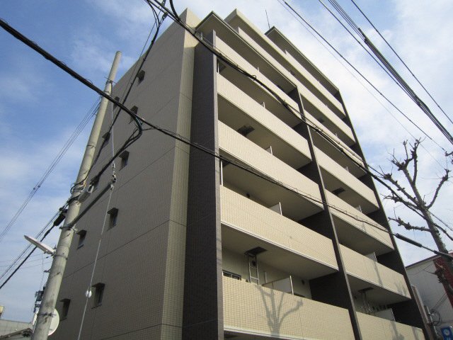 建物外観　落ち着いた雰囲気の外観です