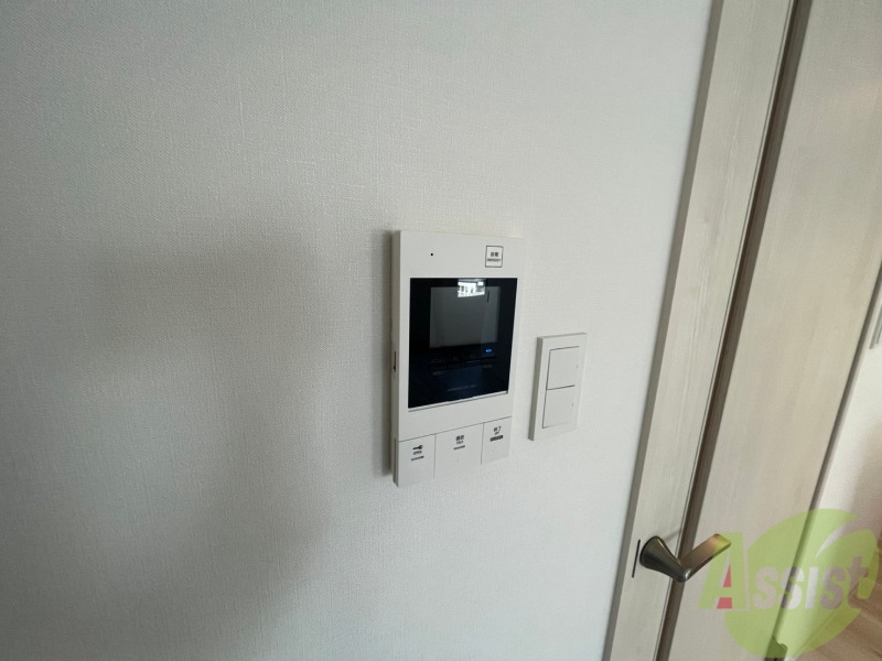 セキュリティ　ＴＶモニター付インターホンです。来客者の顔が見えるので安心！