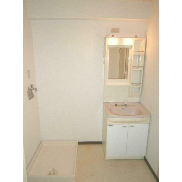 その他設備　室内洗濯機置き場。