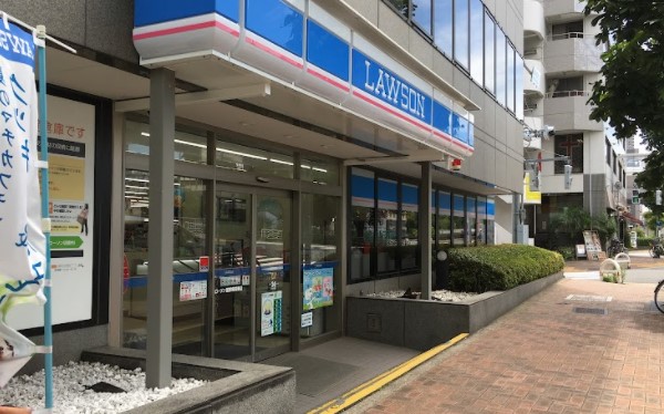 コンビニ　ローソン 墨東病院東店（コンビニ）まで779m