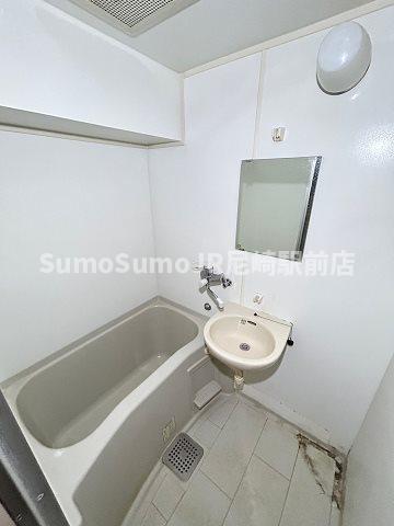 バス・シャワールーム　お風呂です