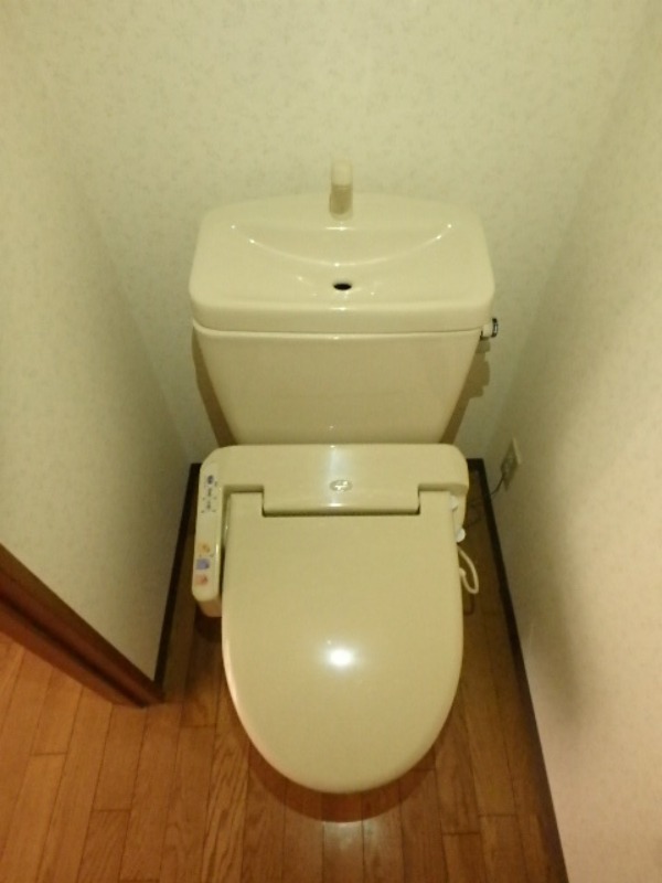 トイレ　図面と現状に相違がある場合には現状を優先