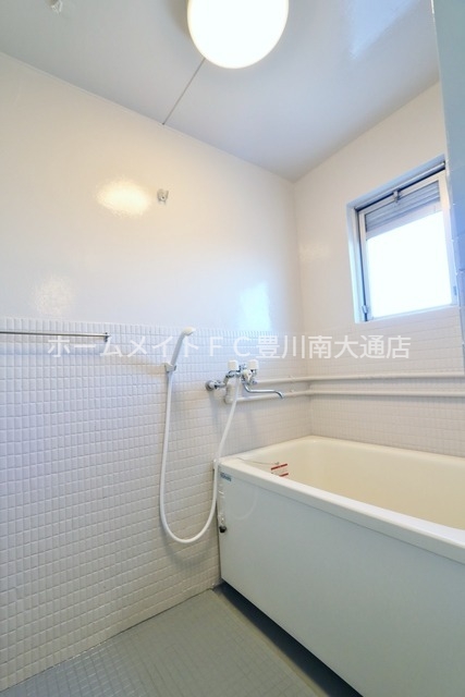 バス・シャワールーム　同型別部屋写真
