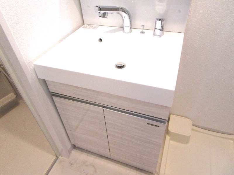 洗面設備　外出から帰ったらうがい・手洗いを。