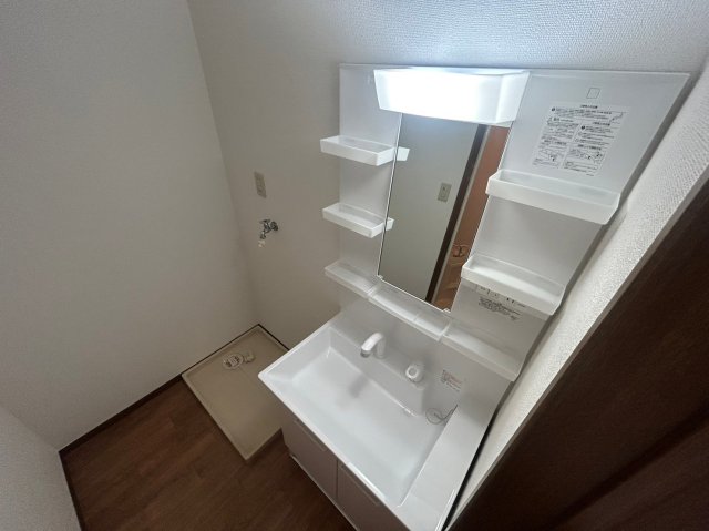 洗面設備　※同物件別号室の写真になります