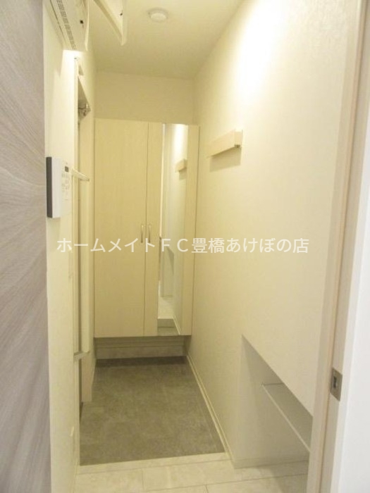 玄関　同型別部屋写真