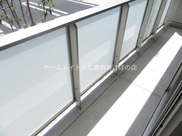 バルコニー　同型別部屋写真
