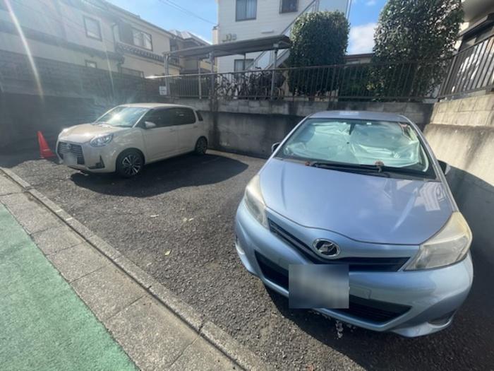 駐車場　駐車場