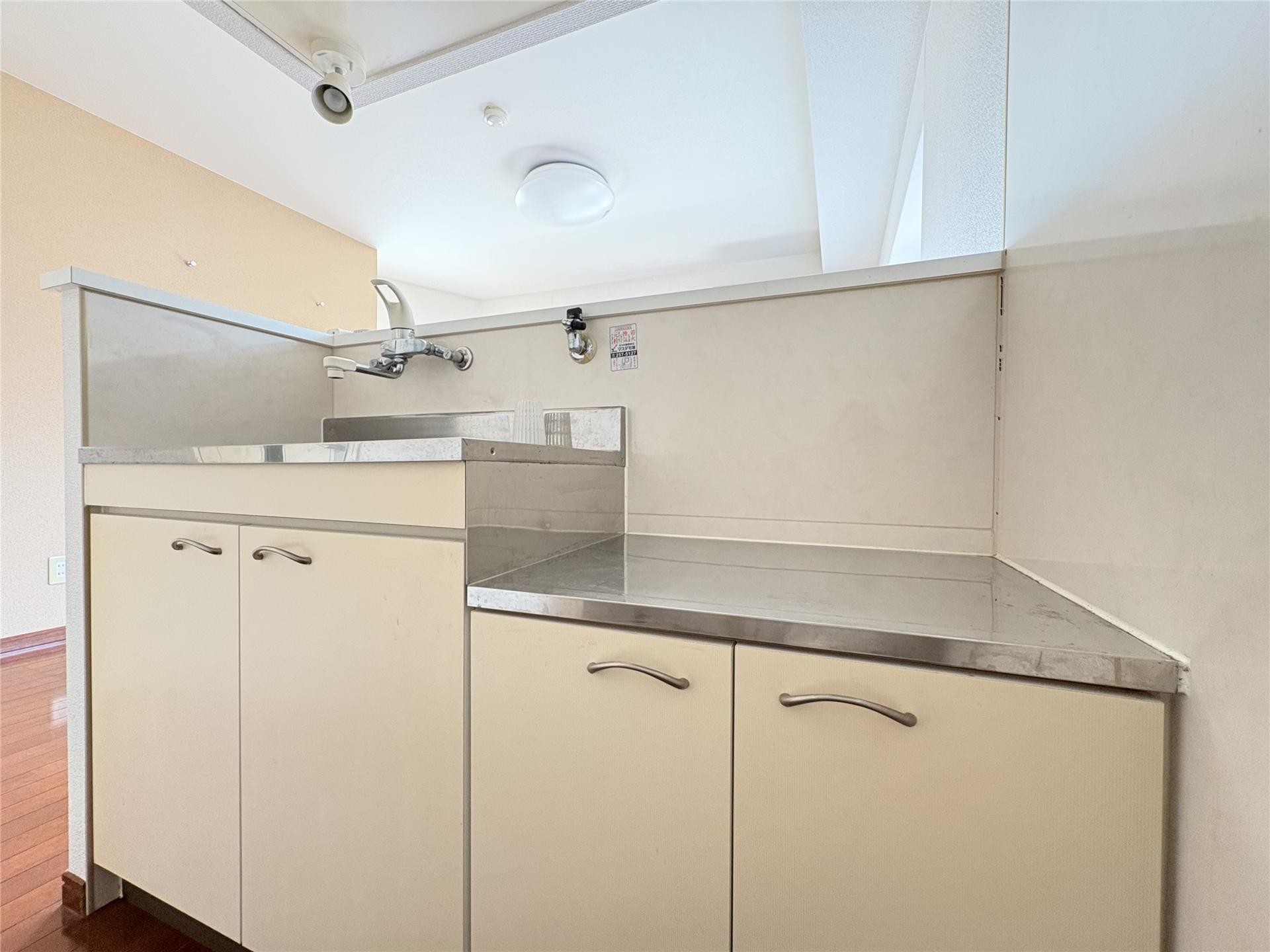キッチン　同タイプ別部屋の写真となります。