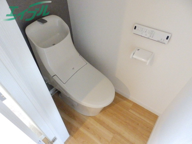 トイレ　別部屋写真です