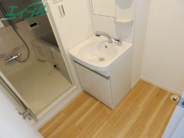 洗面設備　別部屋写真です