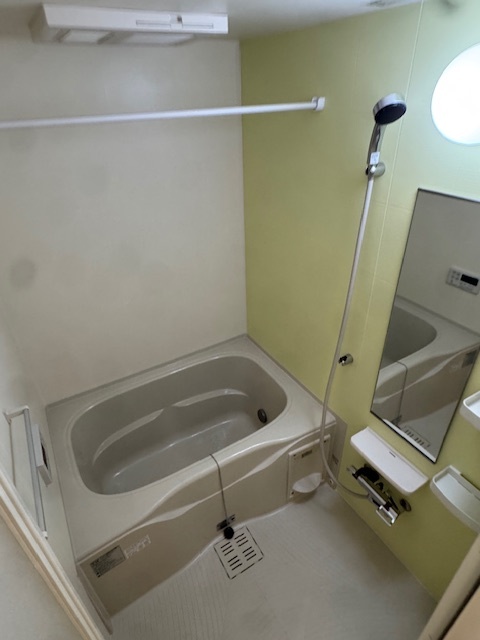 バス・シャワールーム　別居室の写真となります
