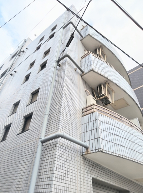 建物外観　閑静な住宅街・鉄筋コンクリート造☆