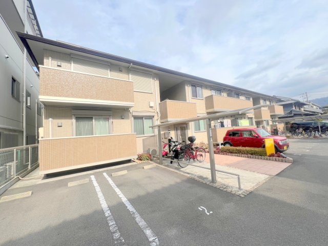 建物外観　綺麗な外観の素敵なお部屋があなたを待っています。