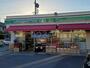 コンビニ　ローソンストア１００岡崎矢作店（コンビニ）まで555m