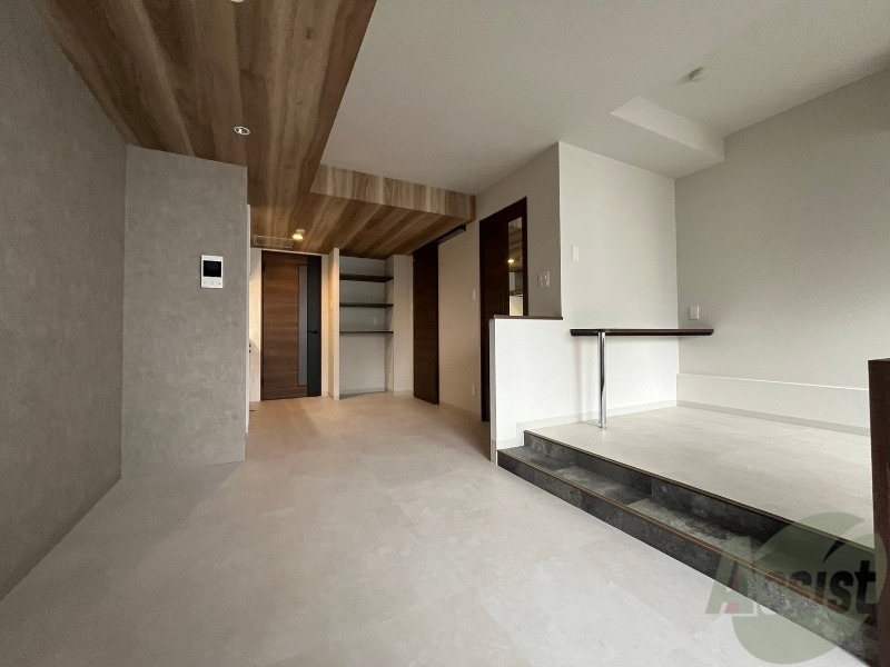 居室・リビング　日当たりが良くて心地よく過ごせそうなお部屋です。