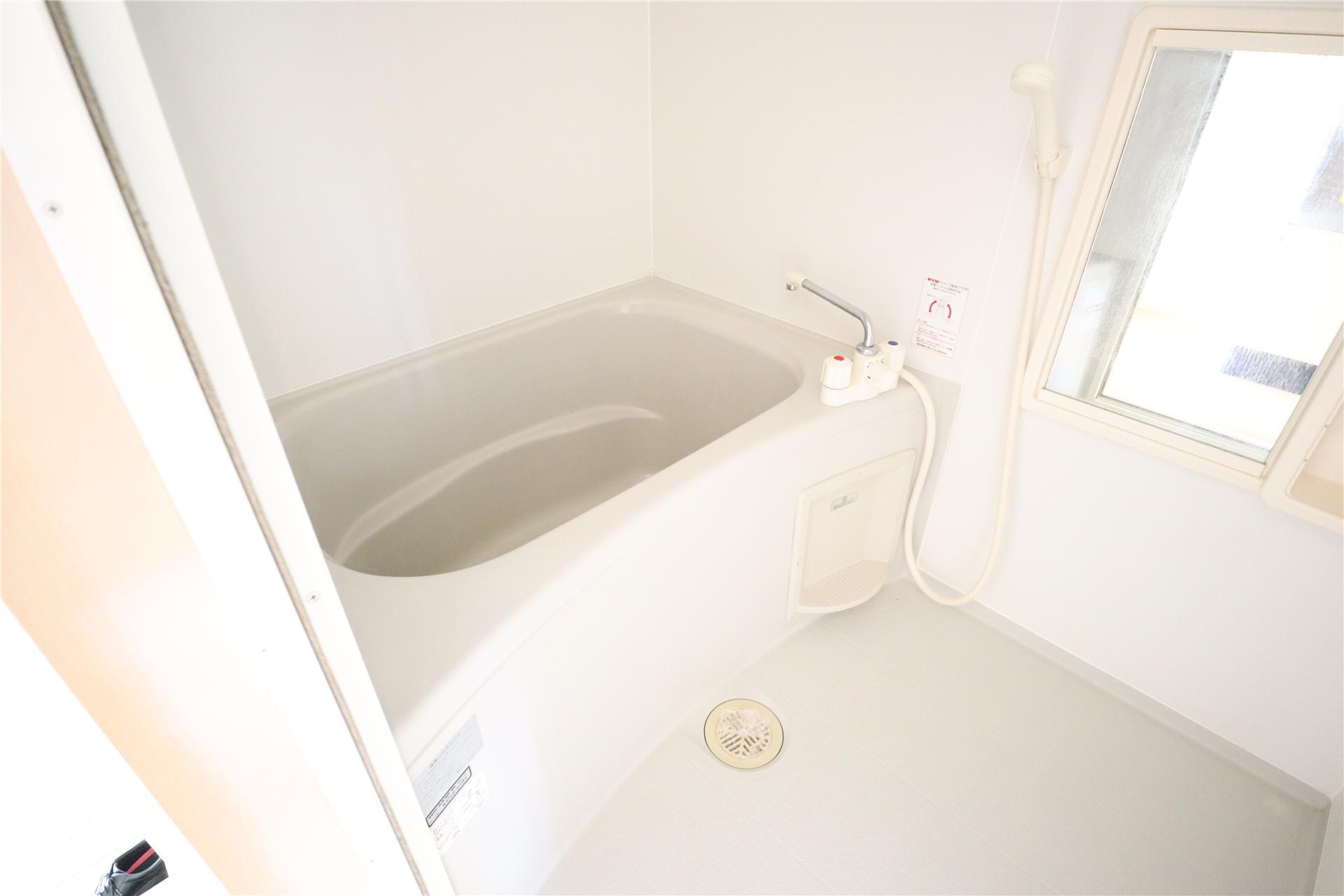 バス・シャワールーム　同タイプ別部屋の画像です。