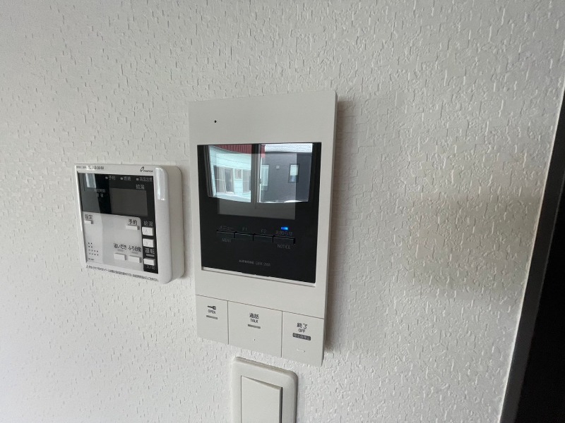セキュリティ　ＴＶモニター付インターホンです。来客者の顔が見えるので安心！