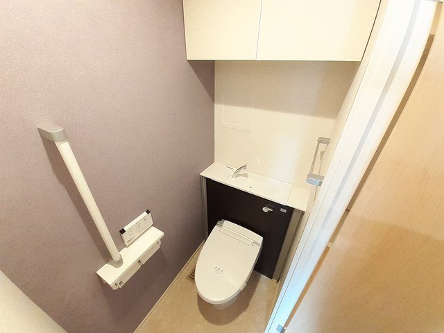 トイレ　シンプルで使いやすいトイレです