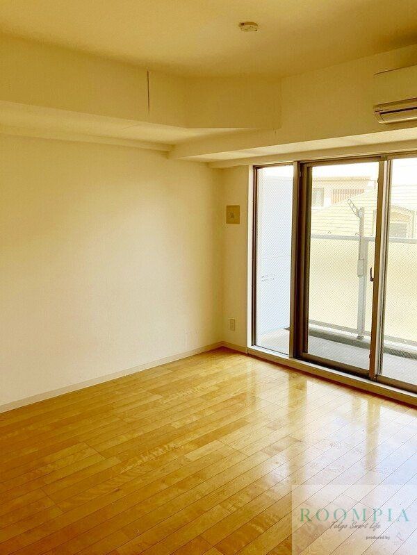 居室・リビング　※同タイプの別のお部屋です。