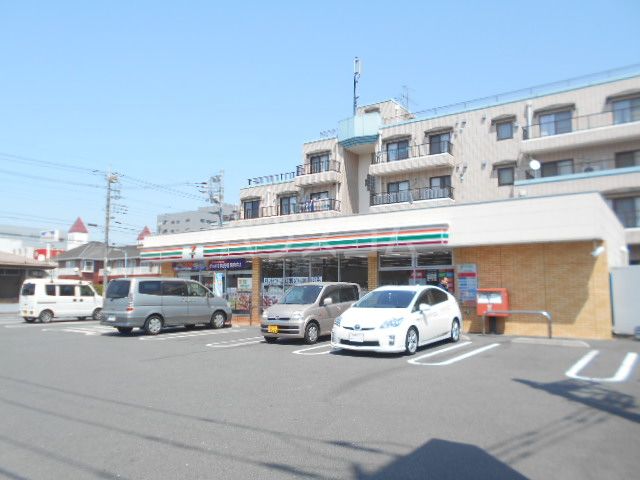コンビニ　セブン・イレブン町田中町２丁目店（コンビニ）まで1215m
