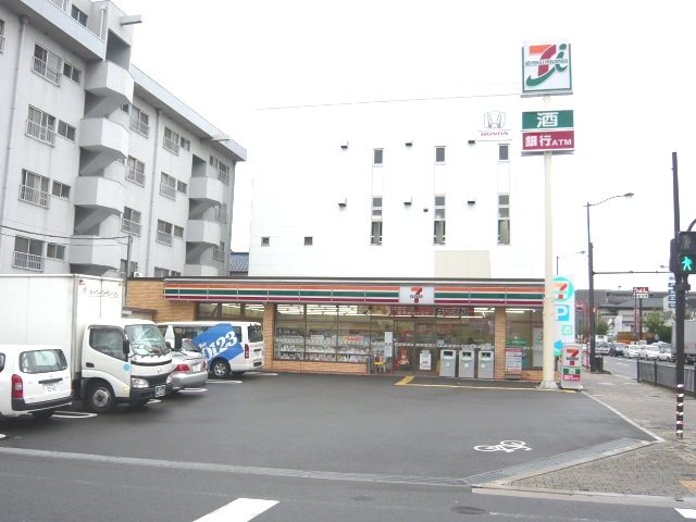 コンビニ　セブンイレブン吹田南金田1丁目店（コンビニ）まで472m