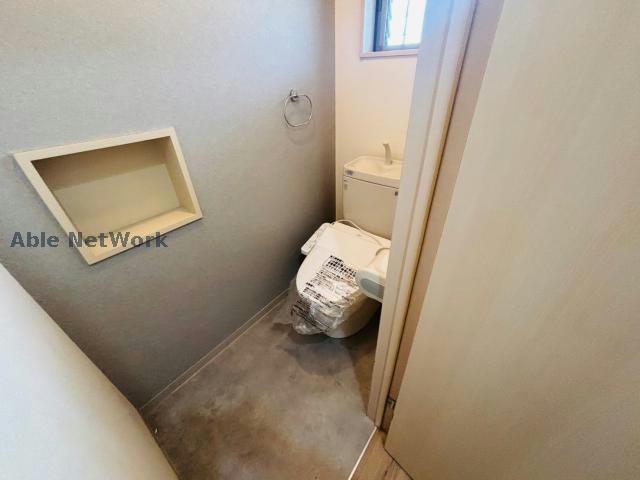 トイレ　同物件別号室の写真