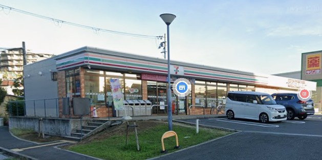 コンビニ　セブンイレブン 吹田青葉丘南店（コンビニ）まで939m