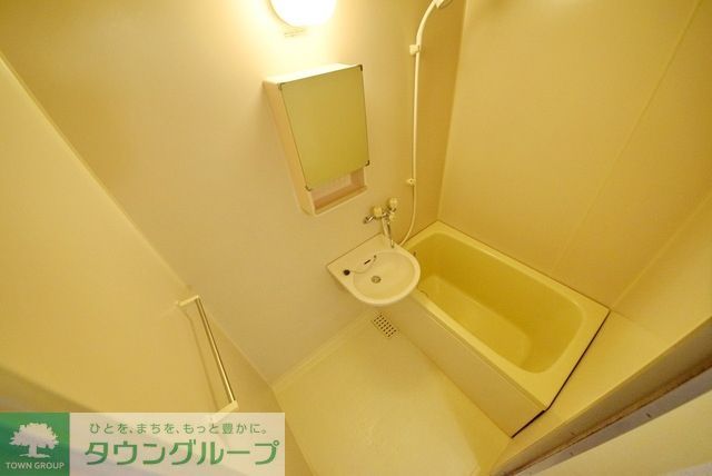 バス・シャワールーム　別号室のイメージ写真です