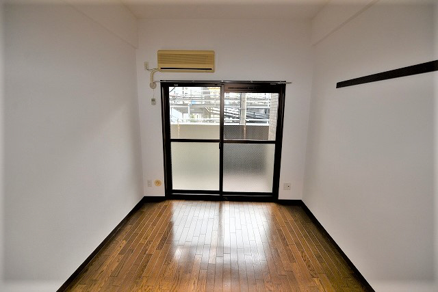 居室・リビング　写真は同マンションの別のお部屋のものです