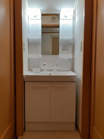 洗面設備　使いやすい洗面所です