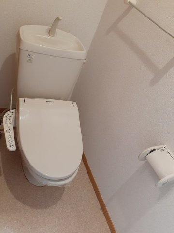 トイレ　コンパクトで使いやすいトイレです