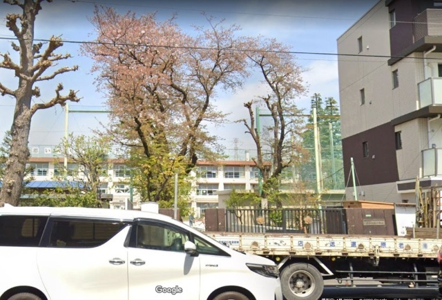 小学校　練馬区立石神井西小学校（小学校）まで418m