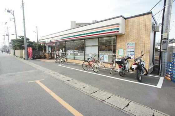 コンビニ　セブンイレブン柏旭町４丁目店（コンビニ）まで221m