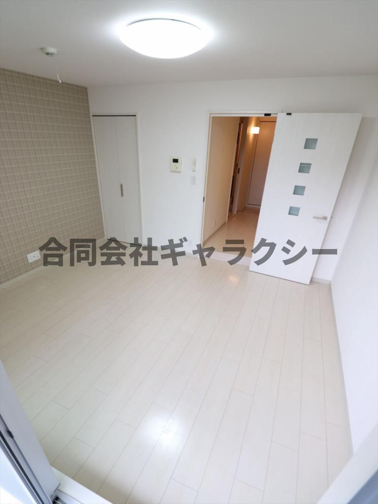 居室・リビング　6.5帖の洋室です
