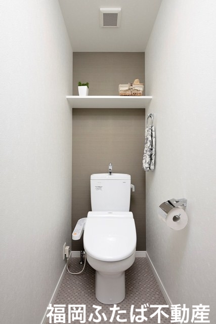 エンクレスト舞鶴IIのトイレ写真