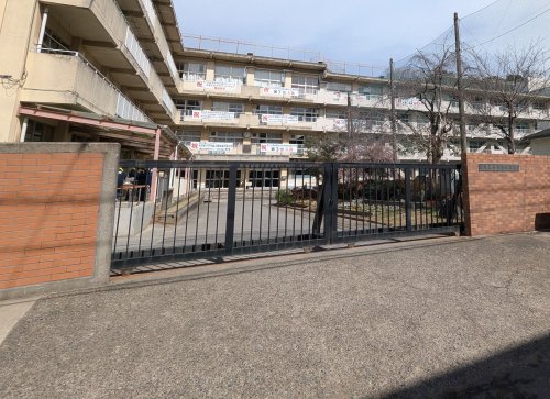 中学校　松戸市立第6中学校（中学校）まで1834m
