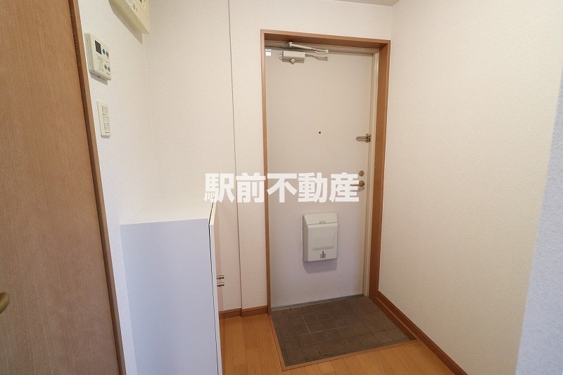 玄関　写真は別部屋