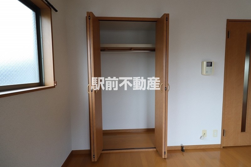収納　写真は別部屋