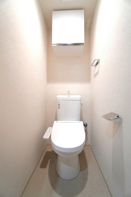 トイレ　※写真は同タイプ住戸です。